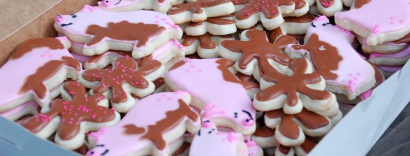Muddy piggies and dirt pile cookies. Too cute!