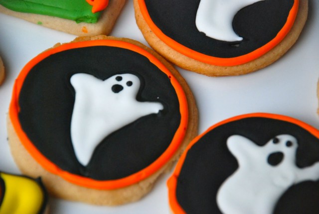 Boo! Ghost sugar cookies for Halloween. 