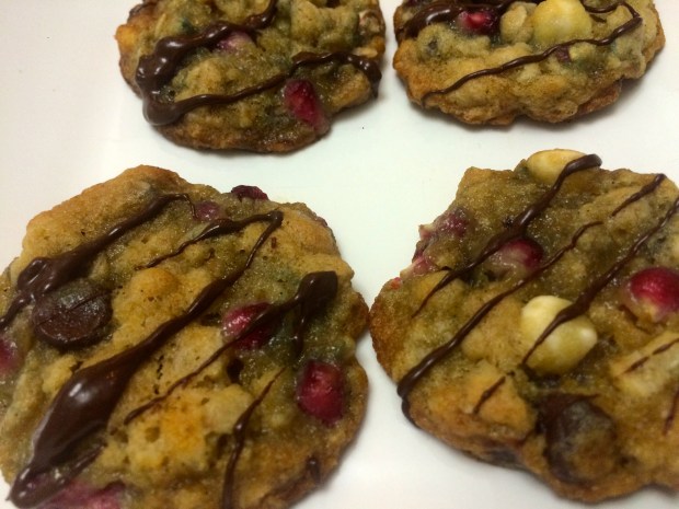 Pomegranate Cookies with Chocolate - Tasty and Seasonal!