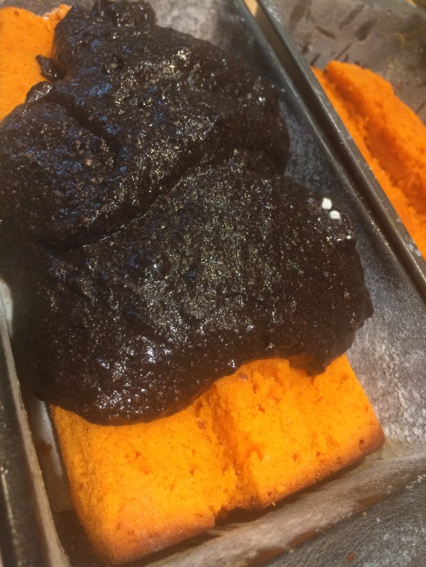 Halloween Cake DIY Tutorial, Step by Step